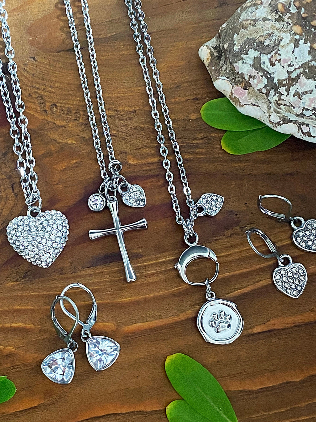 DAINTY CROSS NECKLACE